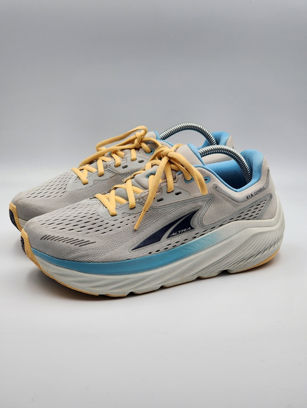 Altra Women’s Via Olympus gray blue peach tennis athletic running shoes size 9.5